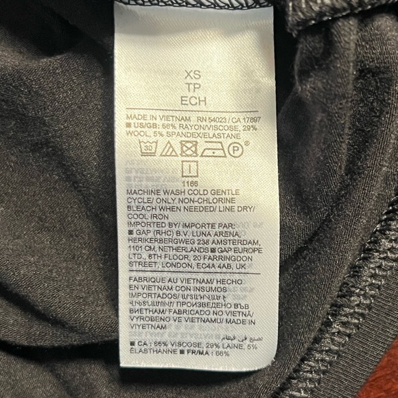 NWT Aleah Black Wool Blend Draped Top Sz XS - Picture 8 of 8